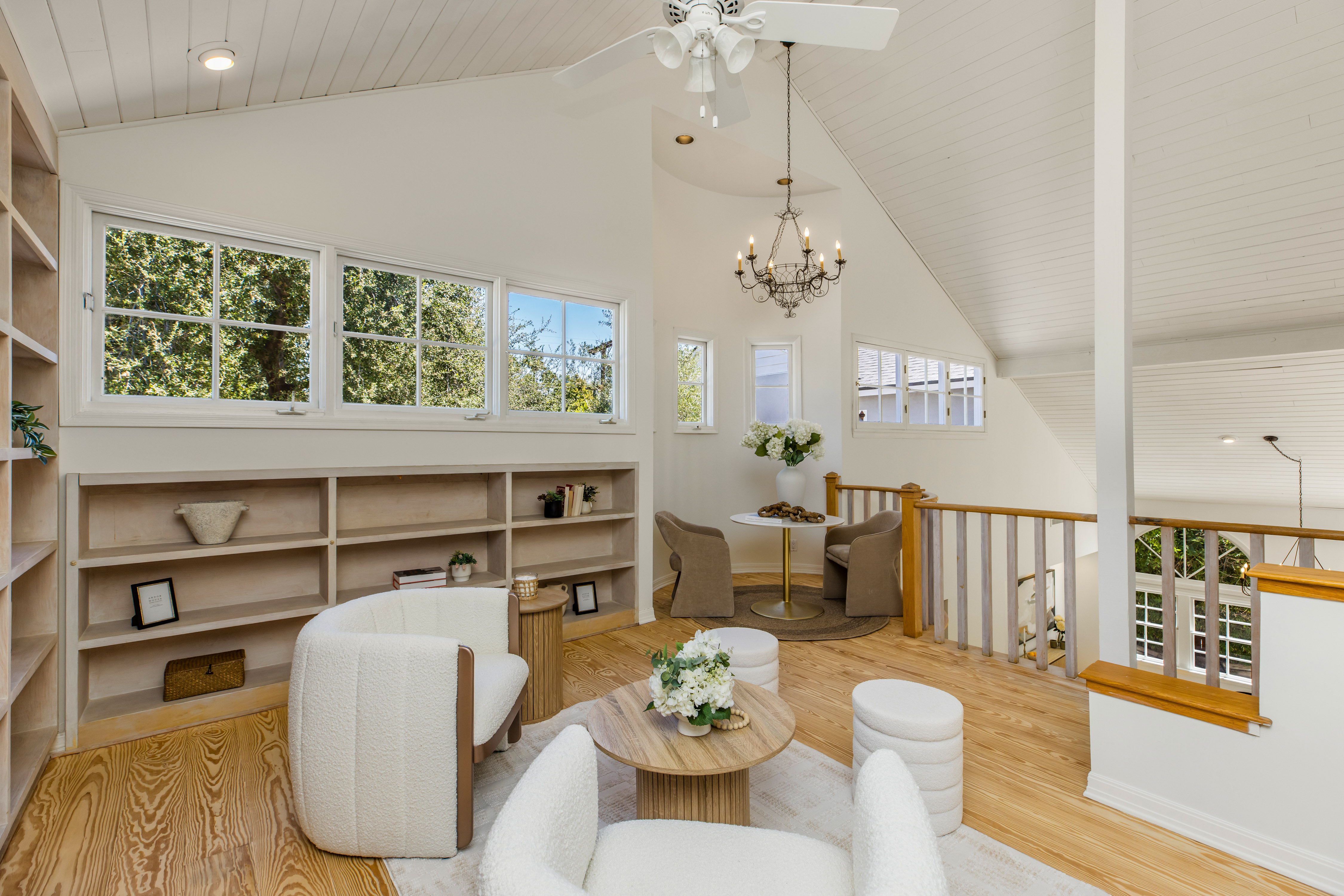 Encino - Image 4