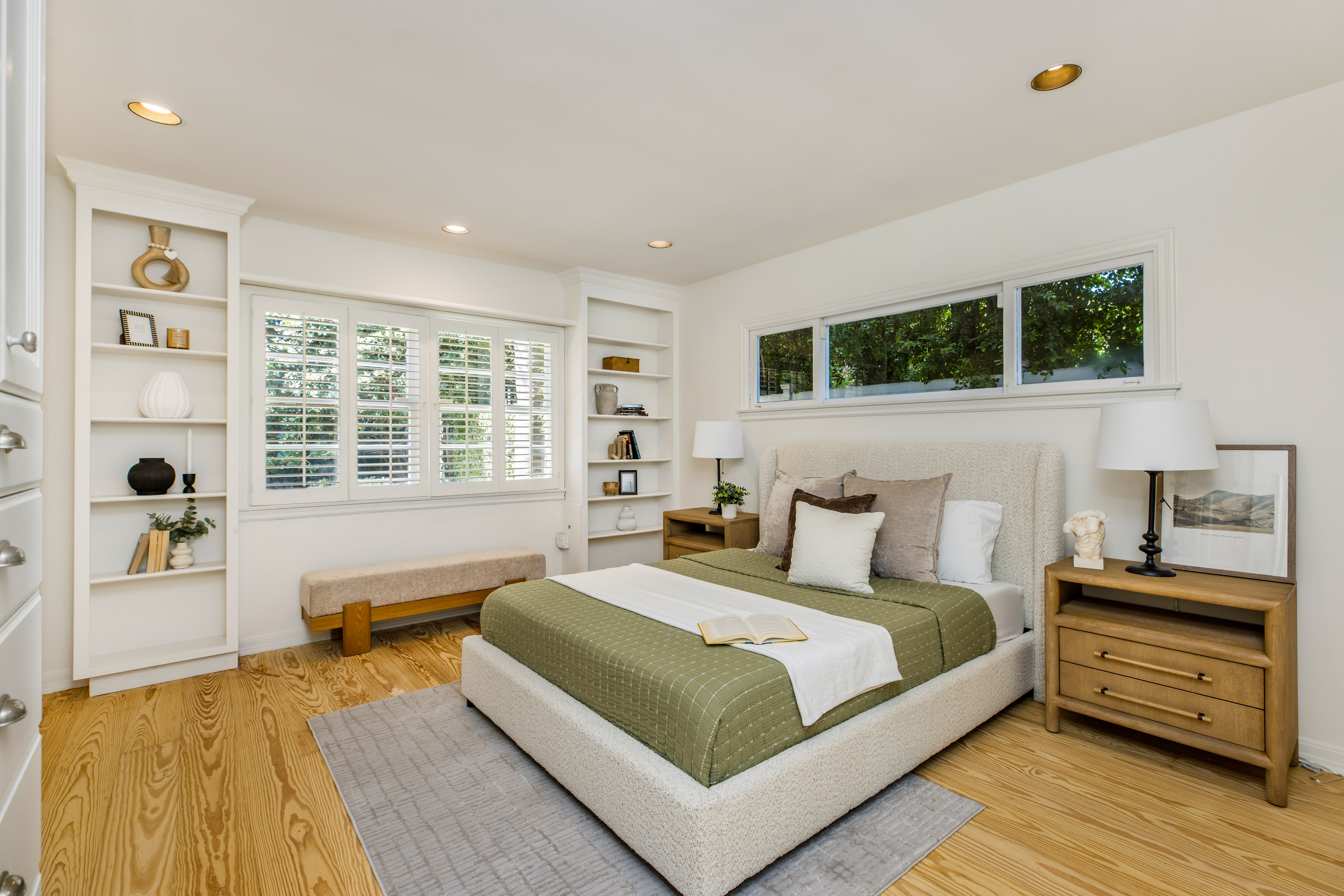 Encino - Image 6